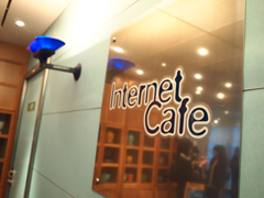 インターネットカフェ